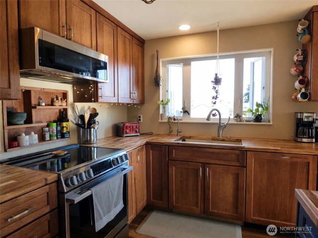 Property photo for 1209 E 5th Street, Port Angeles photo 5