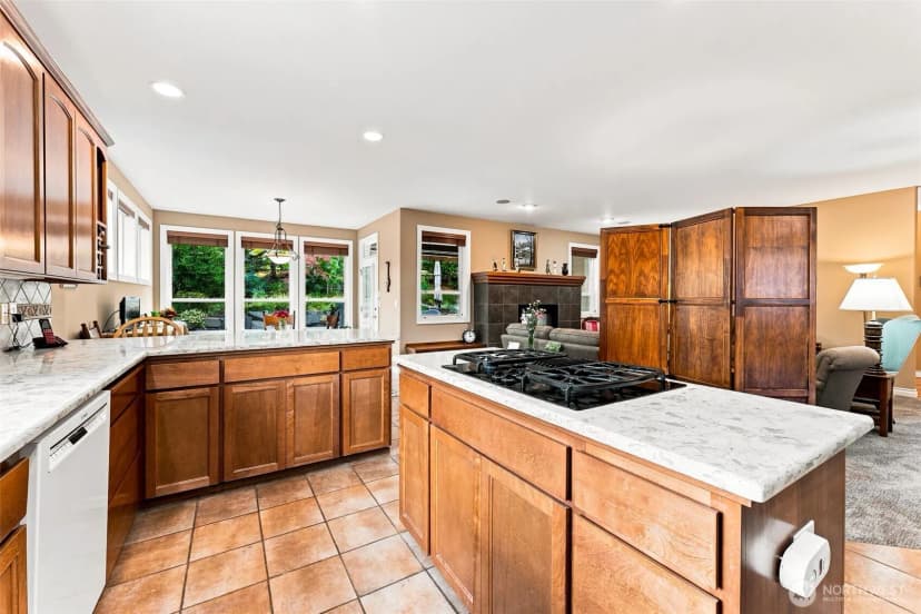 Property photo for 1106 15th Avenue Sw, Puyallup photo 9