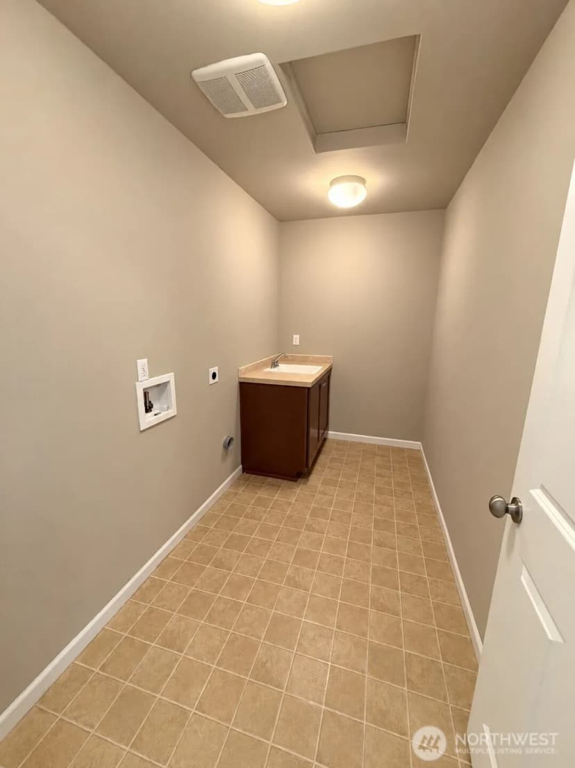 Property photo for 18608 111th Avenue Ct E, Puyallup photo 30