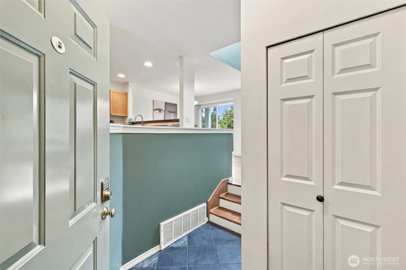 Property photo for 8828 238th Street Sw #d, Edmonds photo 2