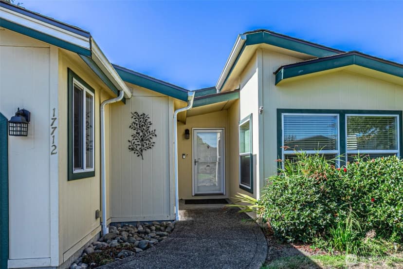 Property photo for 17712 19th Avenue Ct E, Spanaway photo 3