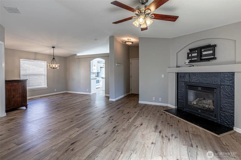 Property photo for 17712 19th Avenue Ct E, Spanaway photo 6
