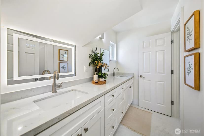 Property photo for 6241 28th Avenue Ne, Seattle photo 20