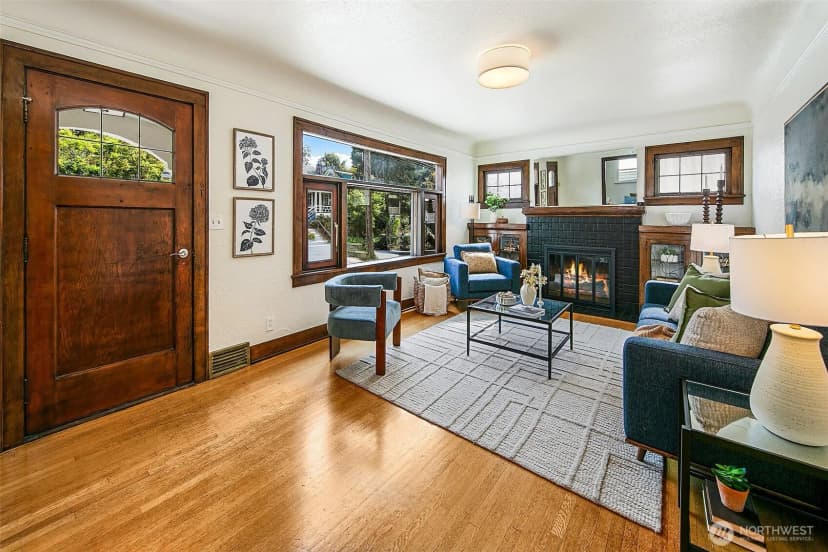 Property photo for 6241 28th Avenue Ne, Seattle photo 3
