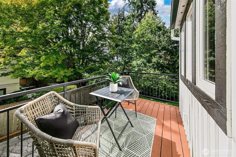 Property photo for 6241 28th Avenue Ne, Seattle photo 12