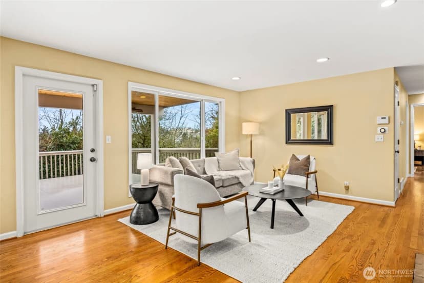 Property photo for 231 105th Avenue Se, Bellevue photo 6