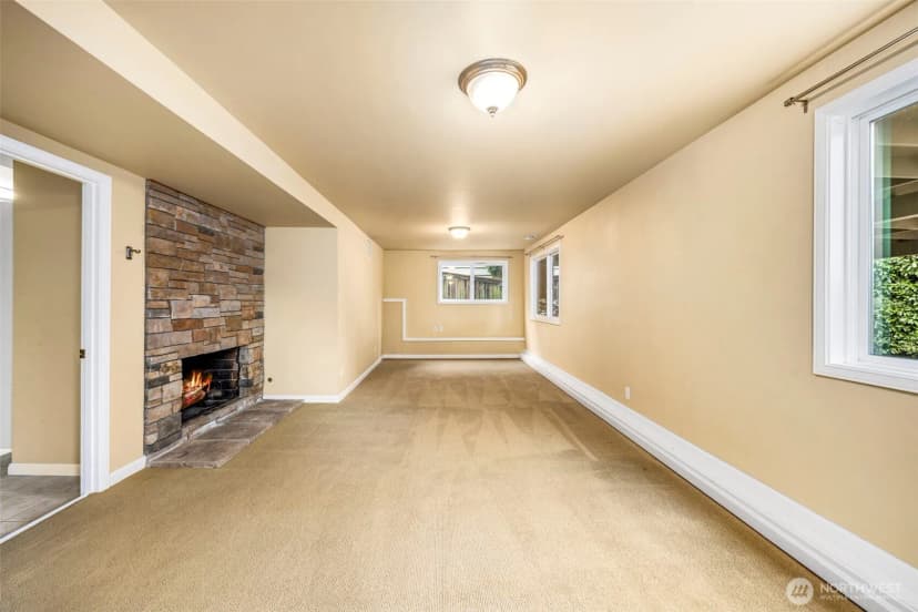 Property photo for 231 105th Avenue Se, Bellevue photo 29