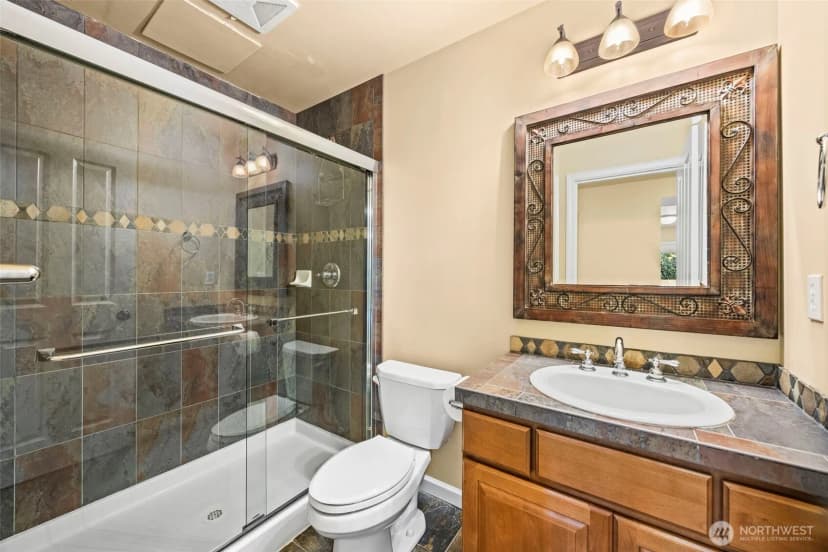 Property photo for 231 105th Avenue Se, Bellevue photo 28
