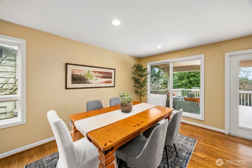 Property photo for 231 105th Avenue Se, Bellevue photo 14