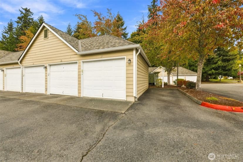 Property photo for 4133 224th Lane Se #101, Issaquah photo 24