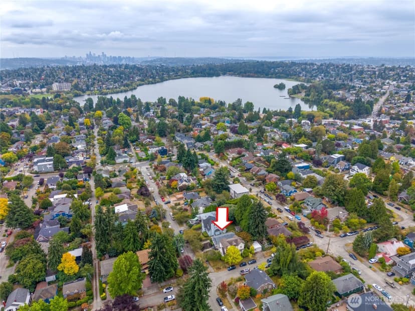 Property photo for 8055 Corliss Avenue N, Seattle photo 29
