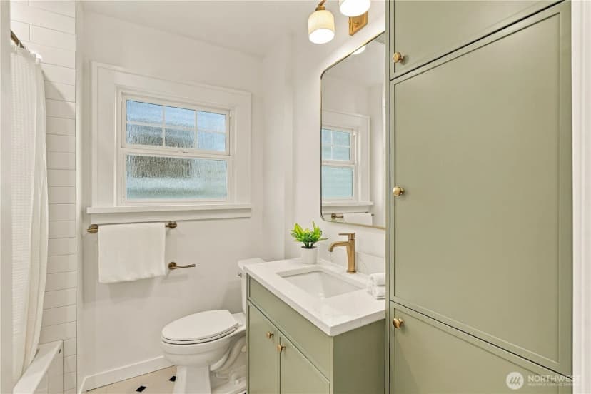 Property photo for 8055 Corliss Avenue N, Seattle photo 16