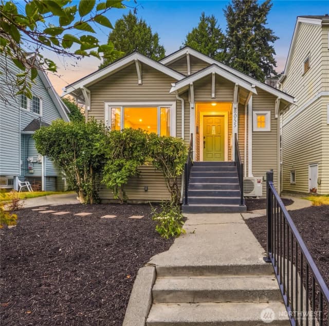 Property photo for 8055 Corliss Avenue N, Seattle photo 2