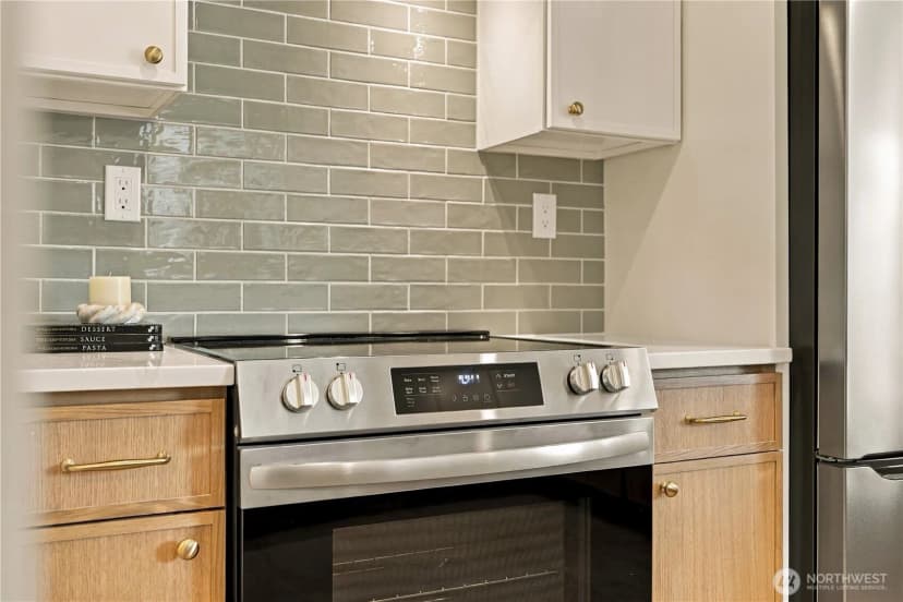 Property photo for 8055 Corliss Avenue N, Seattle photo 13