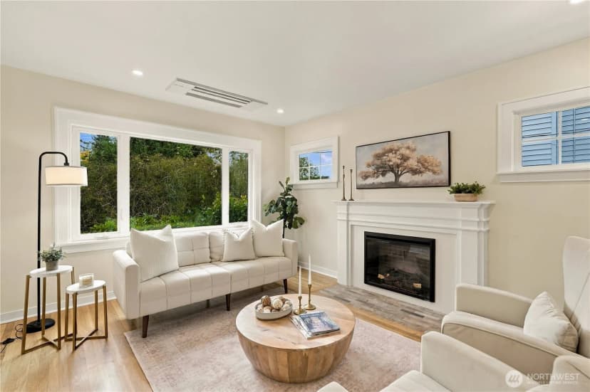 Property photo for 8055 Corliss Avenue N, Seattle photo 5