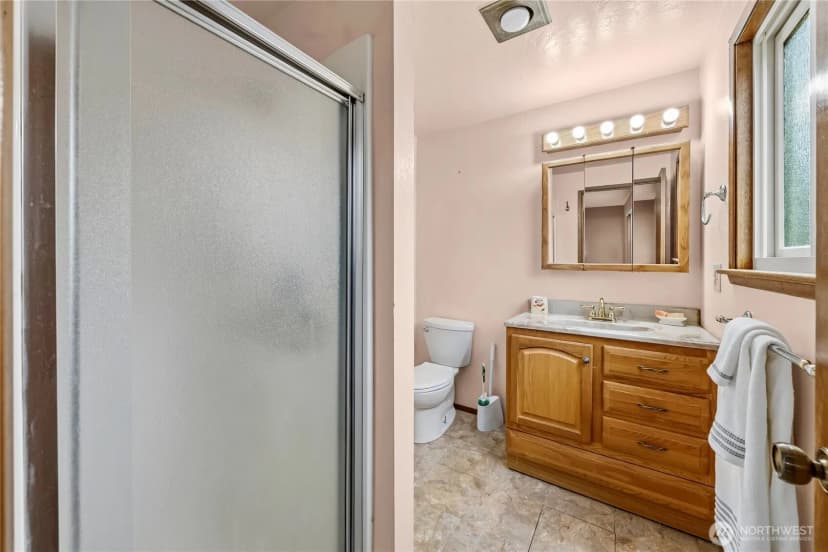 Property photo for 7275 Blackbird Drive Ne, Bremerton photo 29