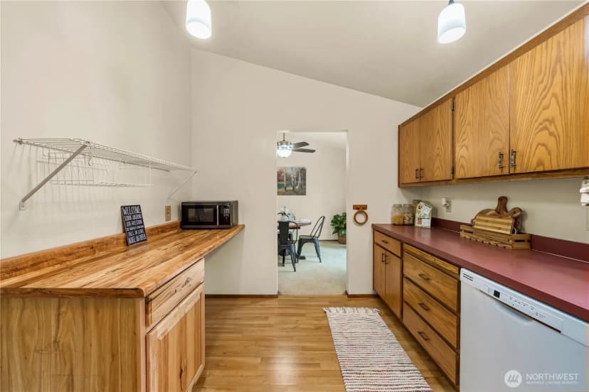 Property photo for 7275 Blackbird Drive Ne, Bremerton photo 11