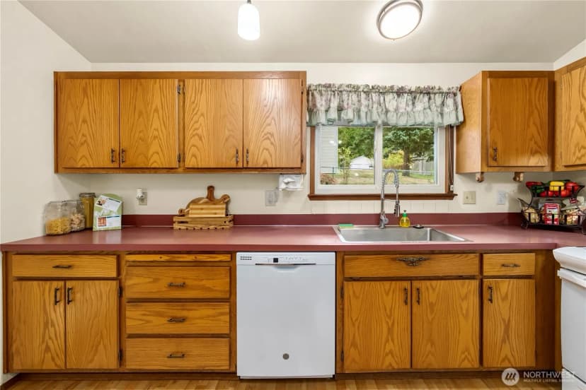 Property photo for 7275 Blackbird Drive Ne, Bremerton photo 9