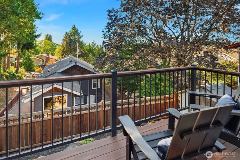 Property photo for 5245 45th Avenue Sw, Seattle photo 10