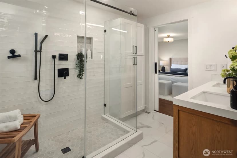 Property photo for 5245 45th Avenue Sw, Seattle photo 19