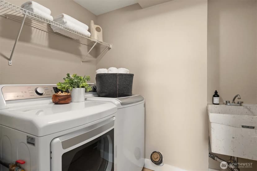 Property photo for 5245 45th Avenue Sw, Seattle photo 32