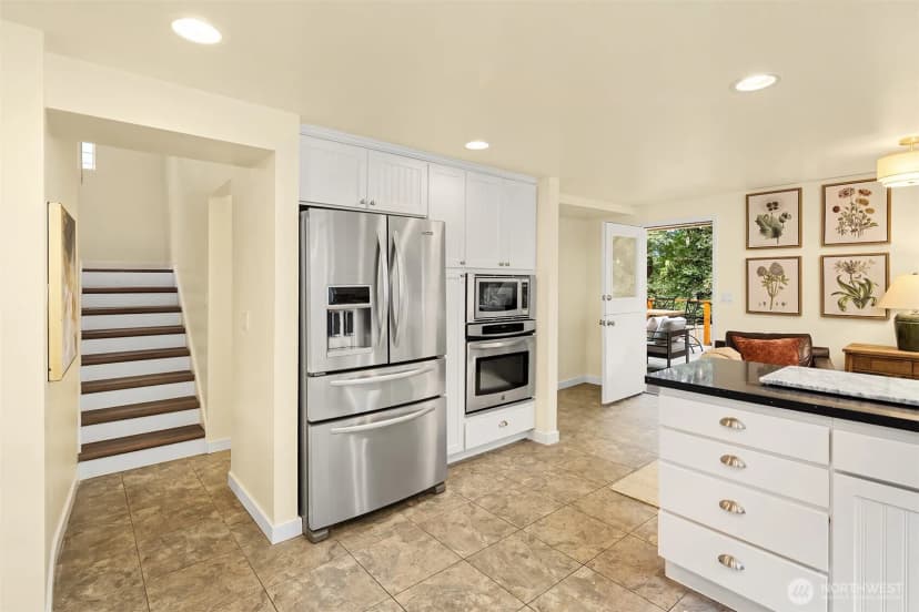 Property photo for 2534 Ne 94th Street, Seattle photo 13
