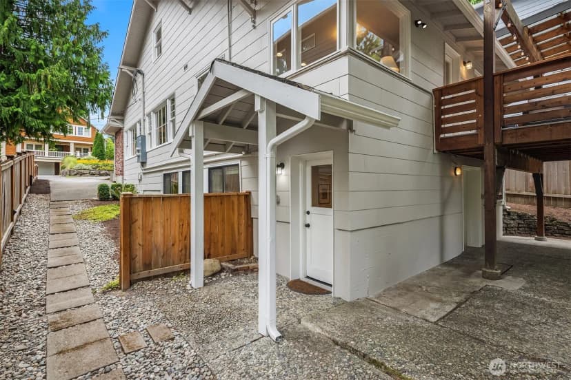 Property photo for 2534 Ne 94th Street, Seattle photo 30