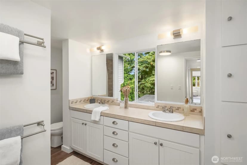 Property photo for 2534 Ne 94th Street, Seattle photo 20