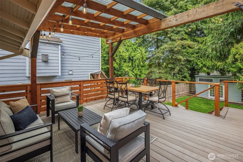 Property photo for 2534 Ne 94th Street, Seattle photo 16