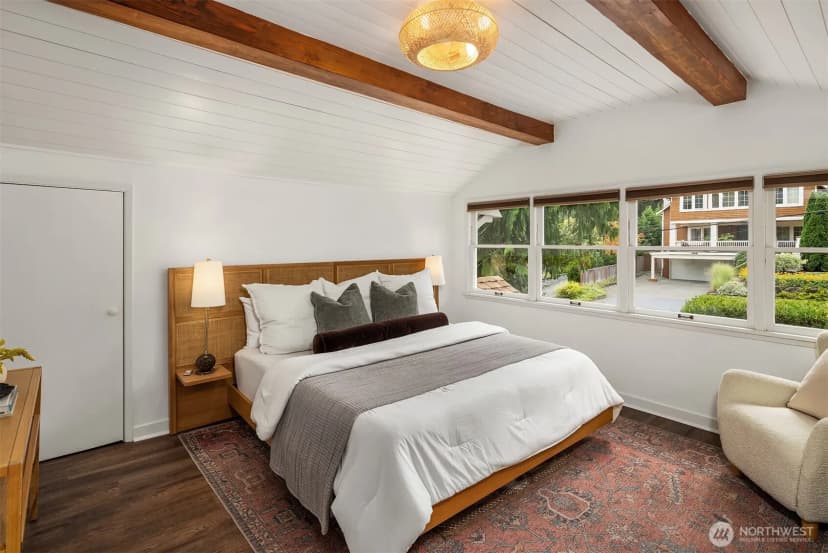 Property photo for 2534 Ne 94th Street, Seattle photo 18