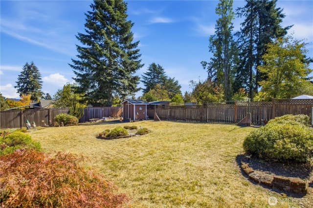 Property photo for 11752 20th Avenue Ne, Seattle photo 4