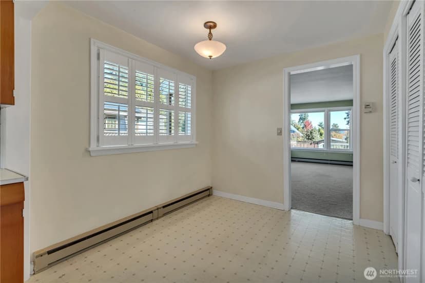 Property photo for 11752 20th Avenue Ne, Seattle photo 14