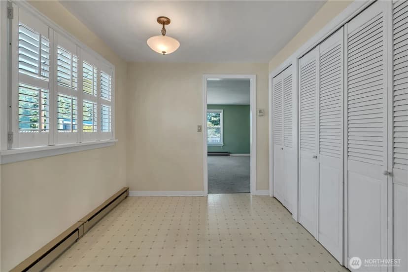 Property photo for 11752 20th Avenue Ne, Seattle photo 13