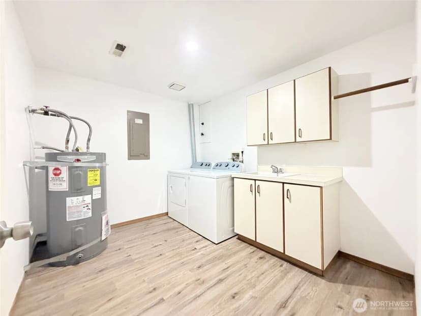 Property photo for 1311 -1317 Contra Costa Avenue, Fircrest photo 12