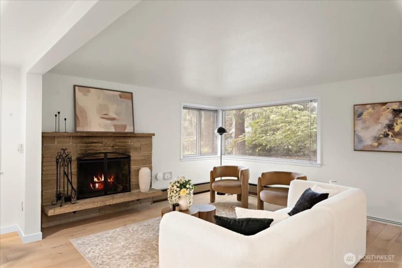 Property photo for 12216 12th Avenue S, Seattle photo 6