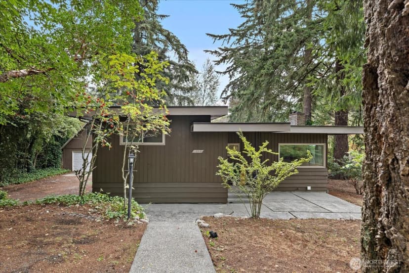 Property photo for 12216 12th Avenue S, Seattle photo 2