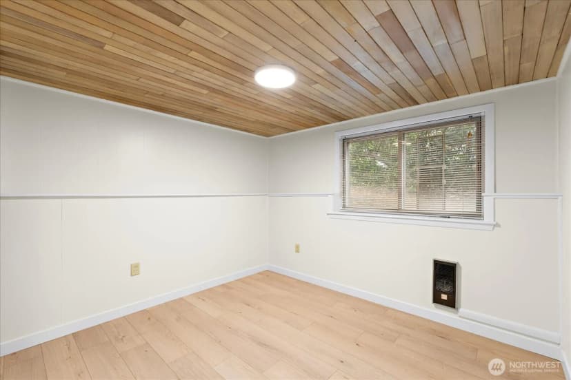 Property photo for 12216 12th Avenue S, Seattle photo 19
