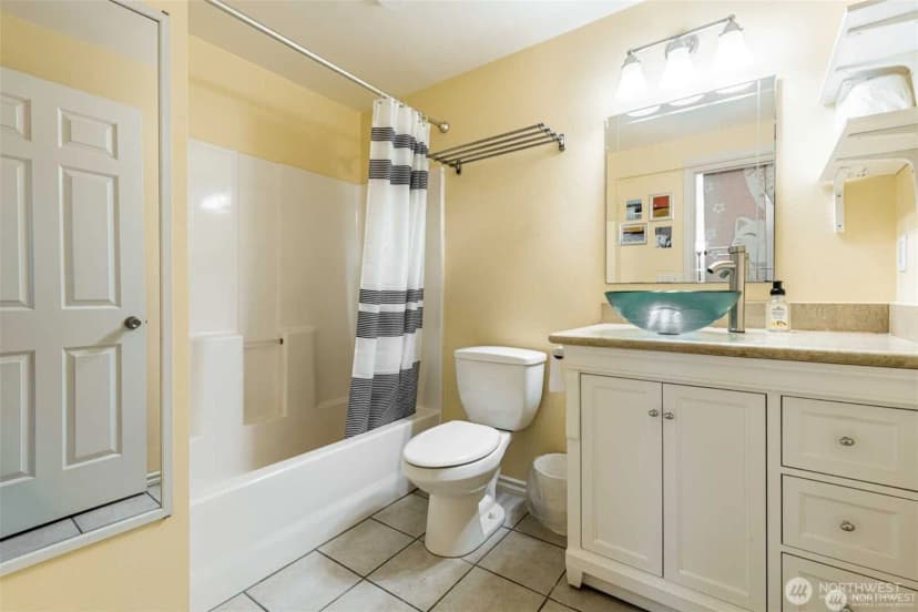Property photo for 4525 S Henderson Street #103, Seattle photo 10