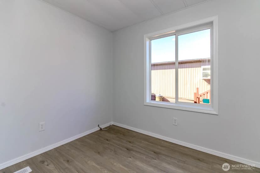 Property photo for 210 37th Street Se #16, Auburn photo 11
