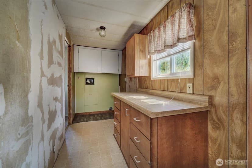 Property photo for 2321 Ne Sylvan Way, Bremerton photo 18