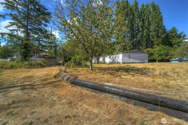 Property photo for 2321 Ne Sylvan Way, Bremerton photo 3