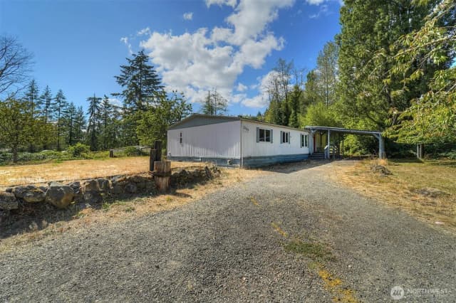 Property photo for 2321 Ne Sylvan Way, Bremerton photo 2