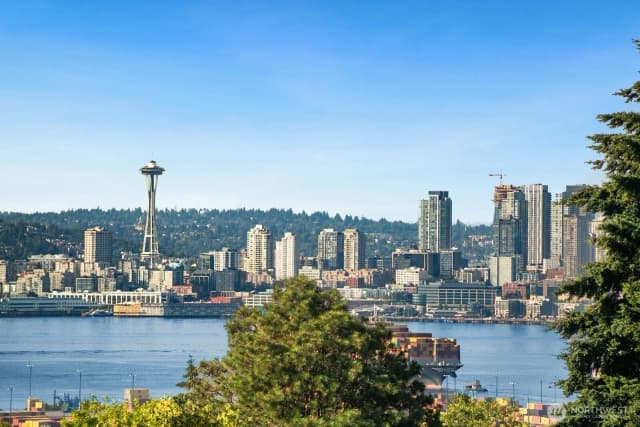 Property photo for 5053 35th Avenue Sw, Seattle