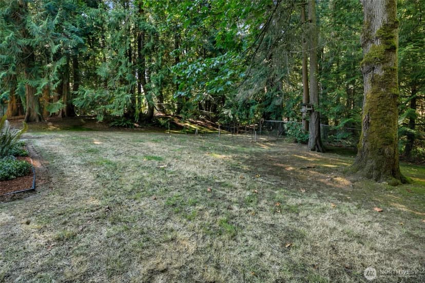 Property photo for 6833 207th Avenue Ne, Redmond photo 32