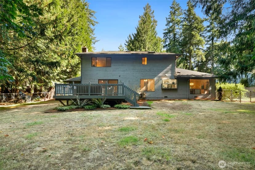 Property photo for 6833 207th Avenue Ne, Redmond photo 31