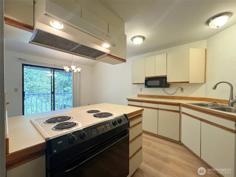 Property photo for 1319 -1325 Contra Costa Avenue, Fircrest photo 6