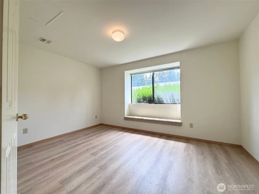 Property photo for 1319 -1325 Contra Costa Avenue, Fircrest photo 12