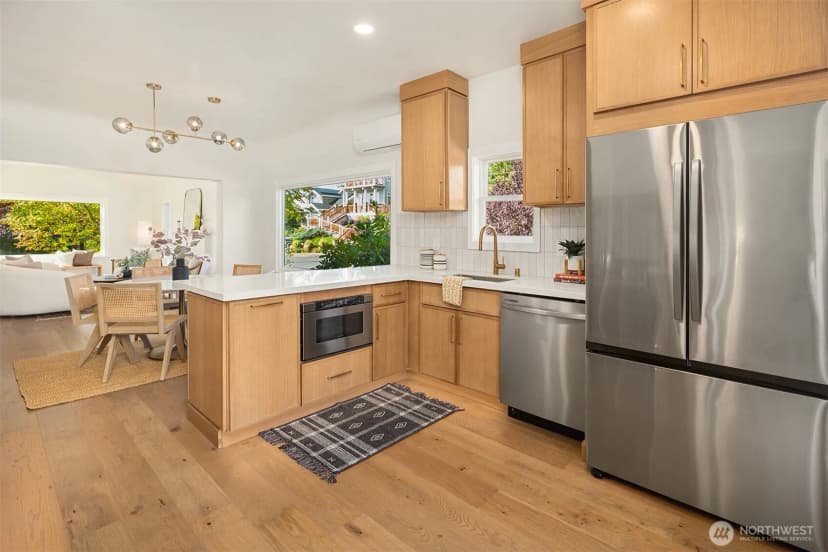Property photo for 7216 33rd Avenue Nw, Seattle photo 10