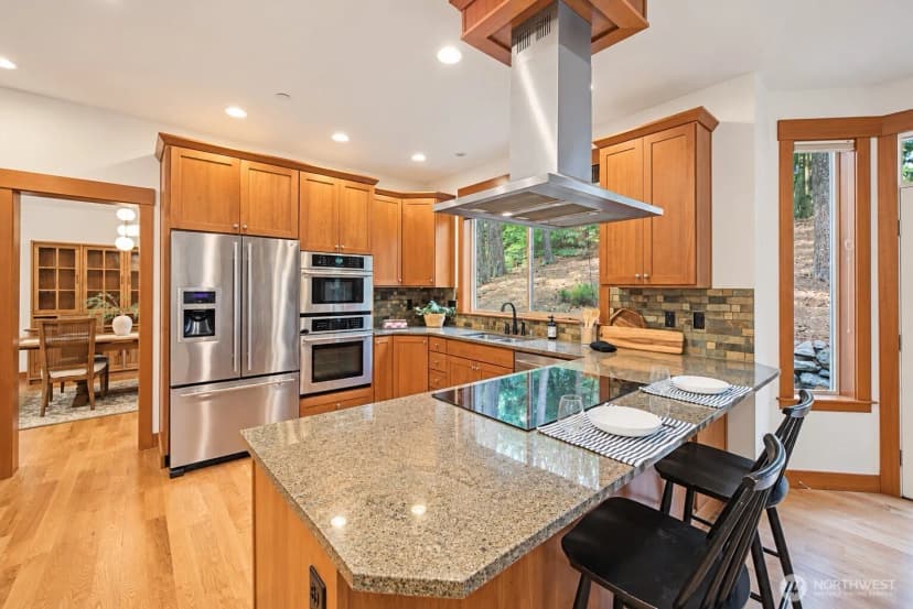 Property photo for 18520 26th Avenue Ne, Lake Forest Park photo 9