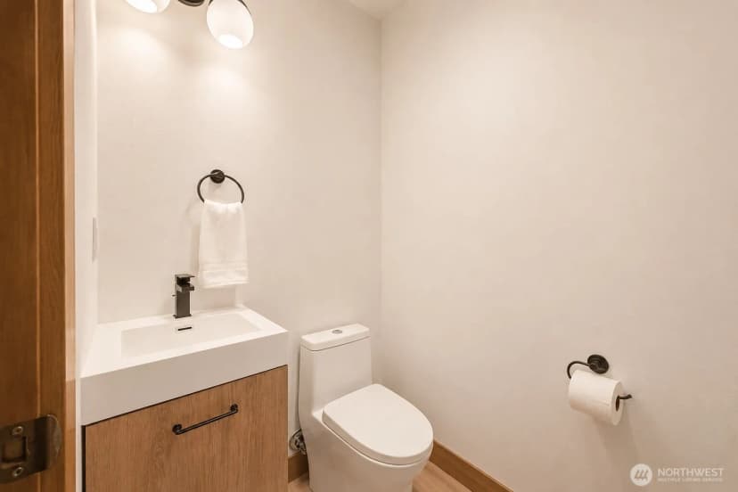 Property photo for 18520 26th Avenue Ne, Lake Forest Park photo 32